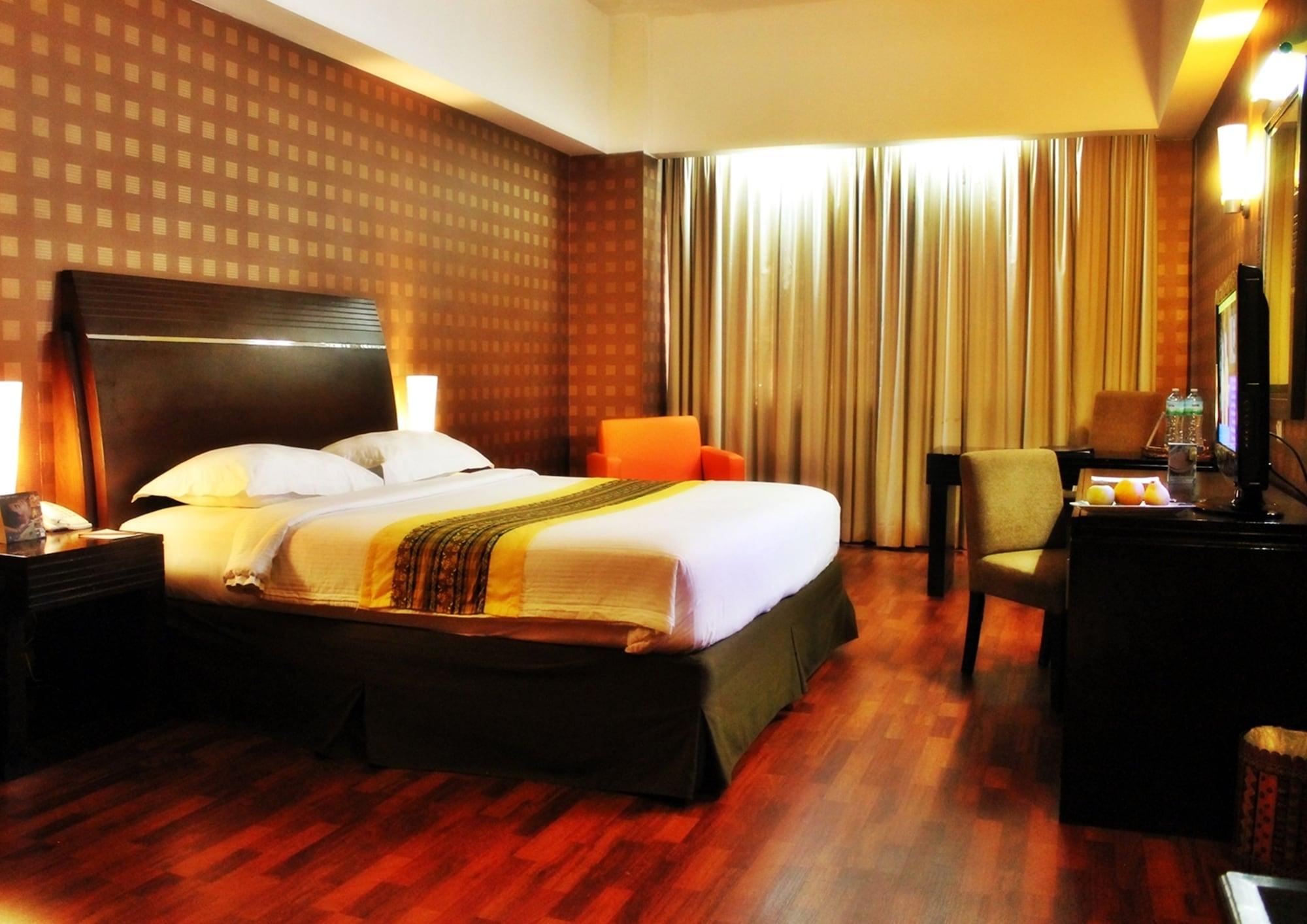 Grand Elite Hotel Pekanbaru Esterno foto