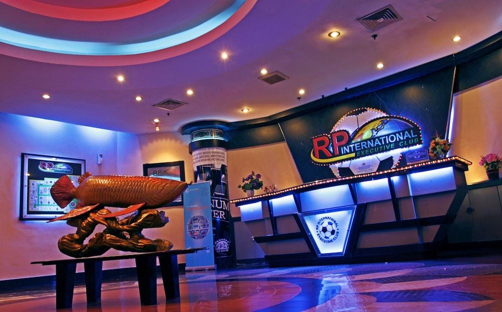 Grand Elite Hotel Pekanbaru Esterno foto