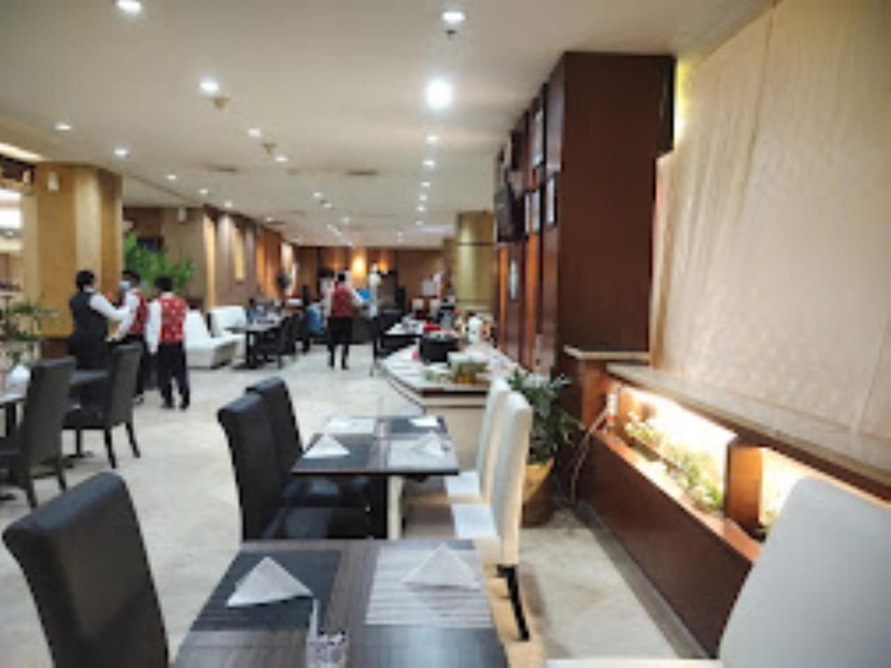 Grand Elite Hotel Pekanbaru Esterno foto