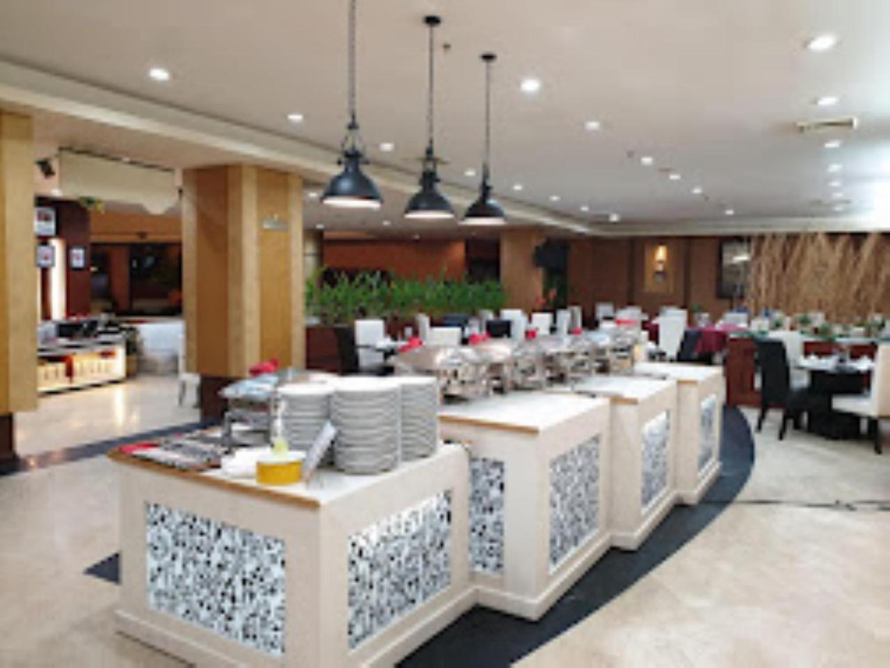 Grand Elite Hotel Pekanbaru Esterno foto