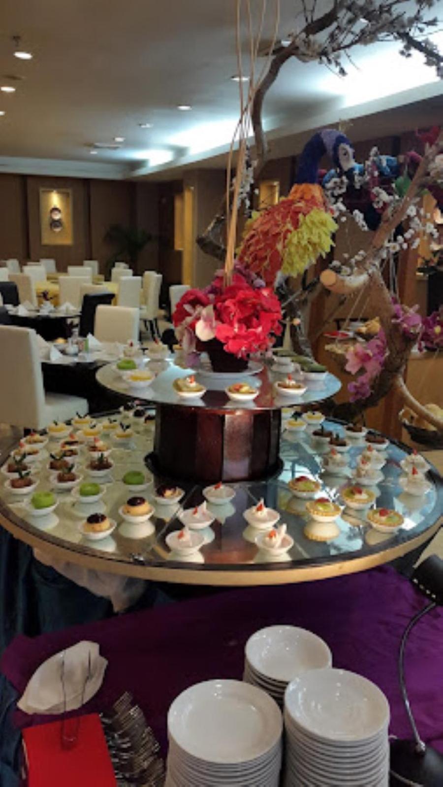 Grand Elite Hotel Pekanbaru Esterno foto