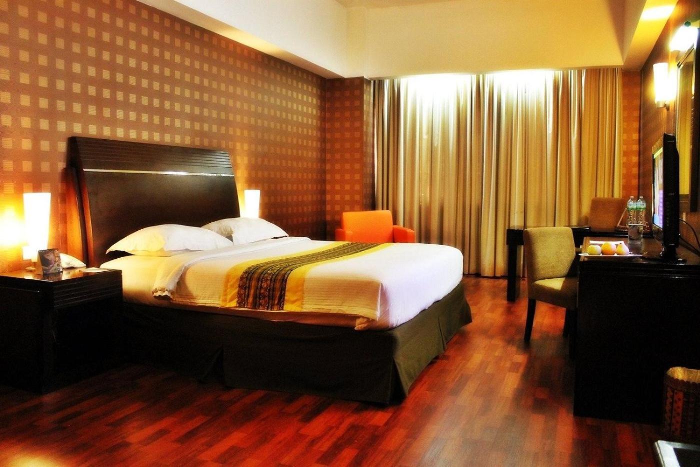 Grand Elite Hotel Pekanbaru Esterno foto