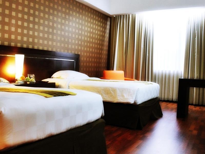 Grand Elite Hotel Pekanbaru Esterno foto