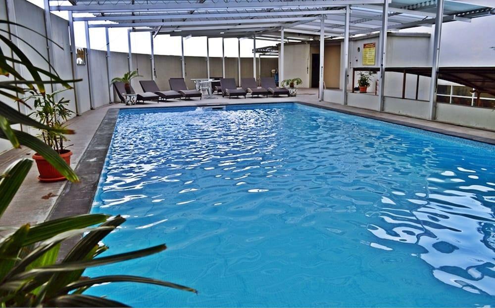 Grand Elite Hotel Pekanbaru Esterno foto